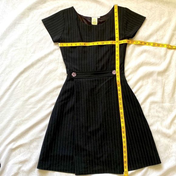 Black and white pinstripe dress - Picture 4 of 8